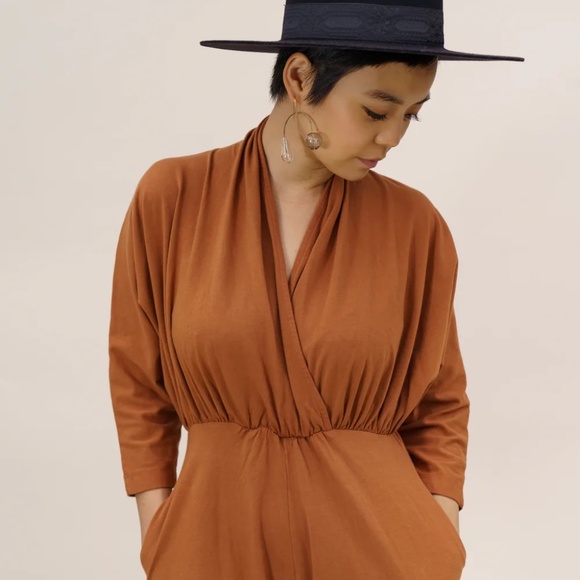 Mien Studios Sedona Dolman Sleeve Jumpsuit in Saddle Brown - Picture 6 of 8